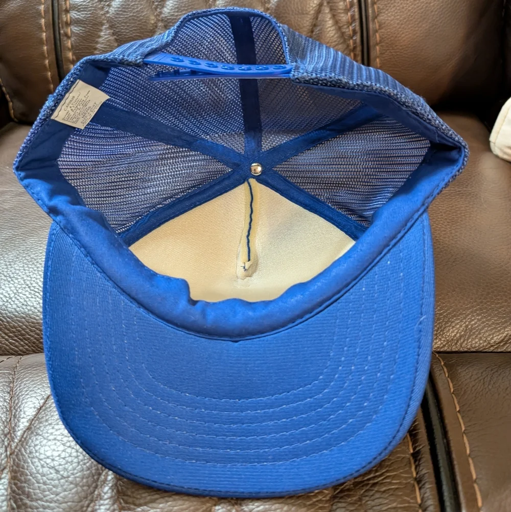 Vintage Men's Blue Windsor Canada Trucker Cap